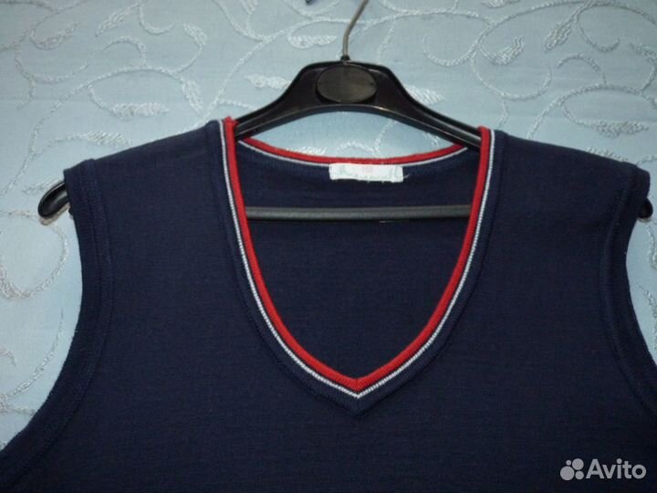 Школьный жилет на мальчика р.152-158