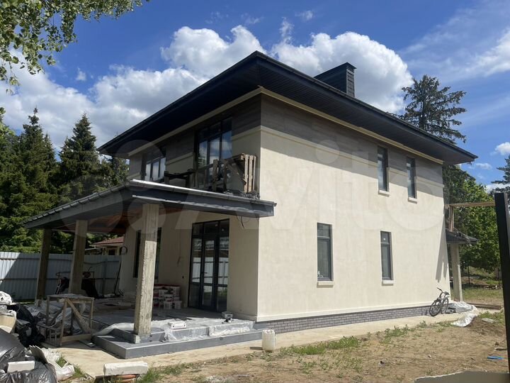 Коттедж 182 м² на участке 10,3 сот.