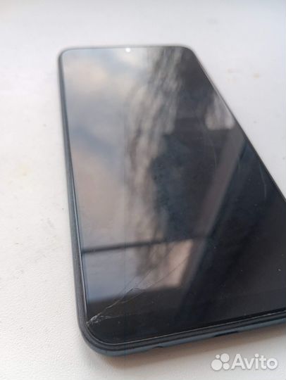 Samsung Galaxy A10, 2/32 ГБ