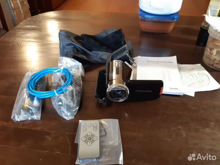 Мини видеокамера Toshiba Camileo H20