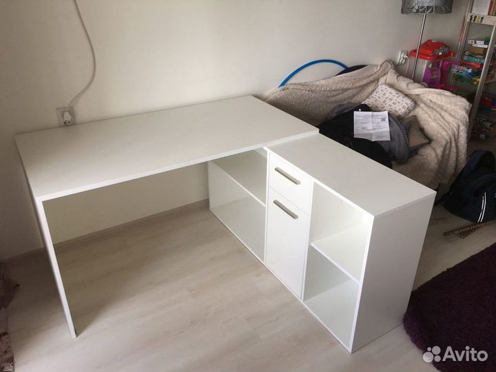 Стол письменный Белый угловой или прямой