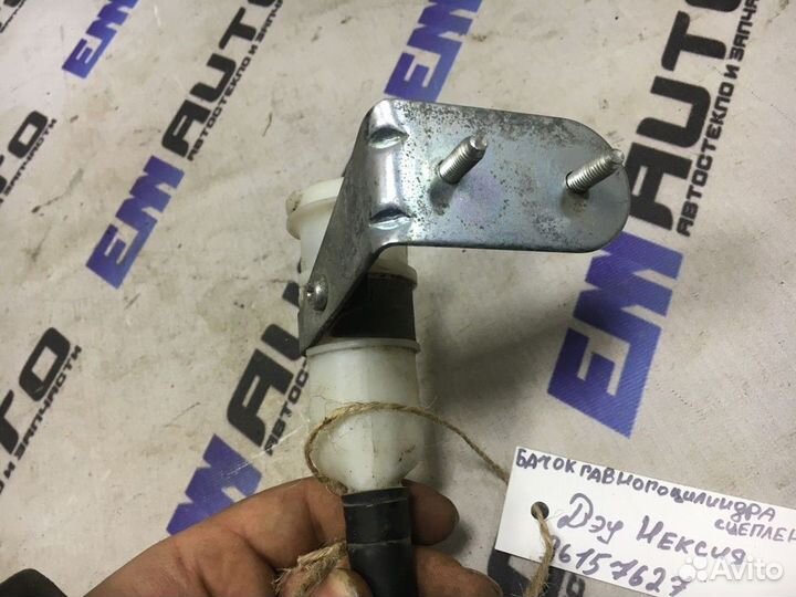 Бачок главного цилиндра сцепления Дэу Нексия