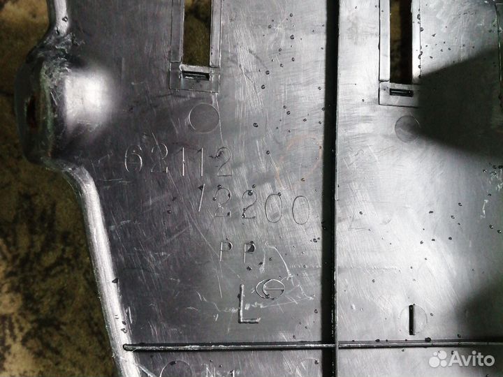 Накладка стойки Toyota Sprinter Trueno AE100