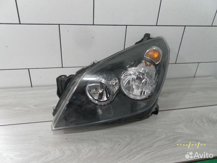 Фара передняя левая Opel Astra H