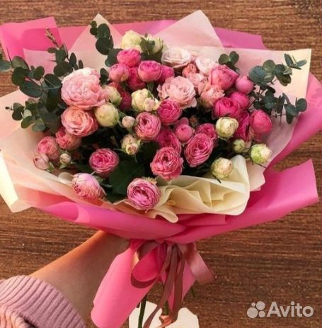 Кустовые розы букет