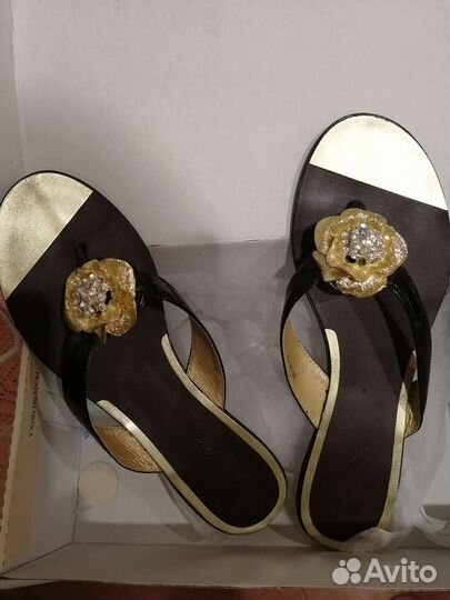 Шлепанцы лак 40 размер