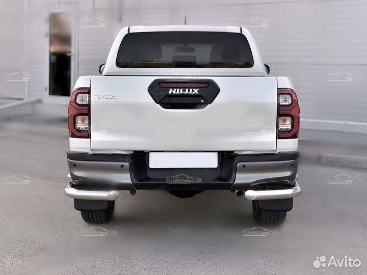 Защита заднего бампера Toyota Hilux Black Onyx 20+