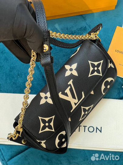 Кошелек Louis Vuitton