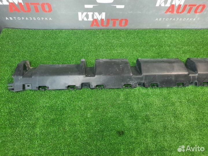 Кронштейн накладки порога левый LADA X-Ray Cross