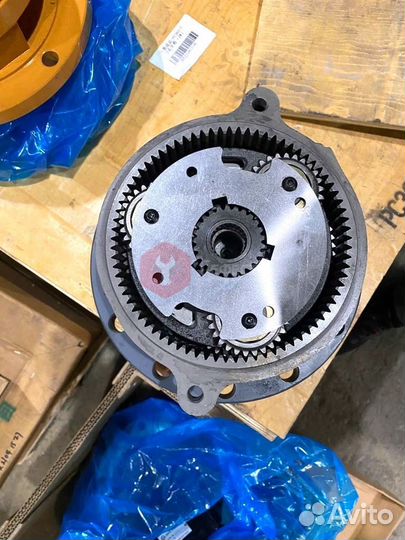 Поворотный редуктор Hitachi ZX200LC-3