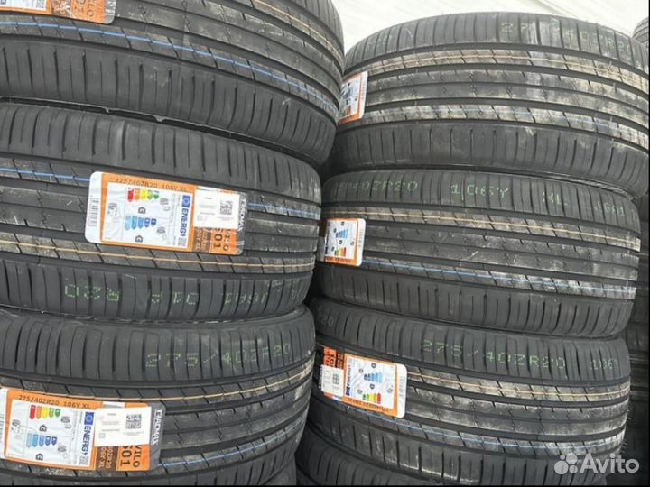 Tracmax X-Privilo RS01+ 275/40 R20 106Y