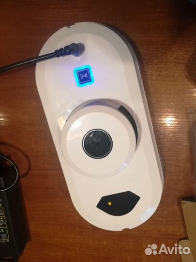 Робот мойщик окон