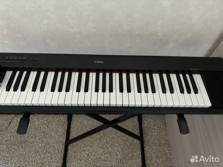 Синтезатор Yamaha Piaggero NP-12