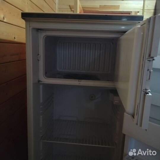Холодильник бу Stinol