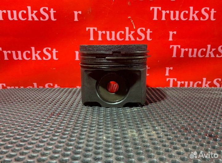 Поршень двс Volvo FH