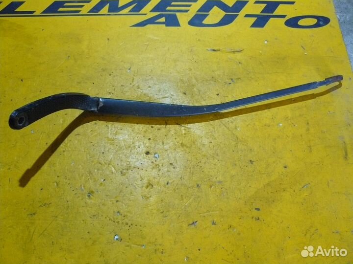 Поводок стеклоочистителя левый Renault Laguna II