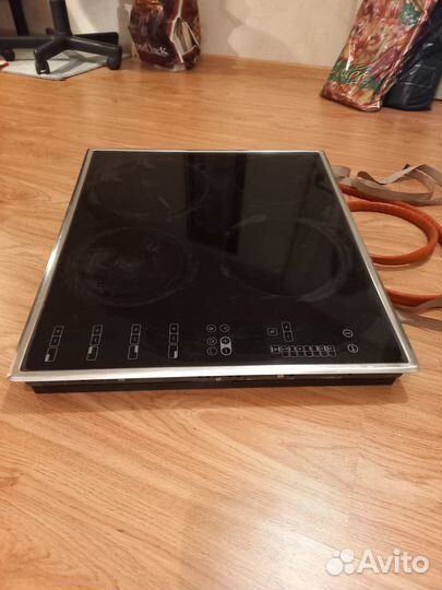 Зависимые варочная панель и духовой шкаф Bompani