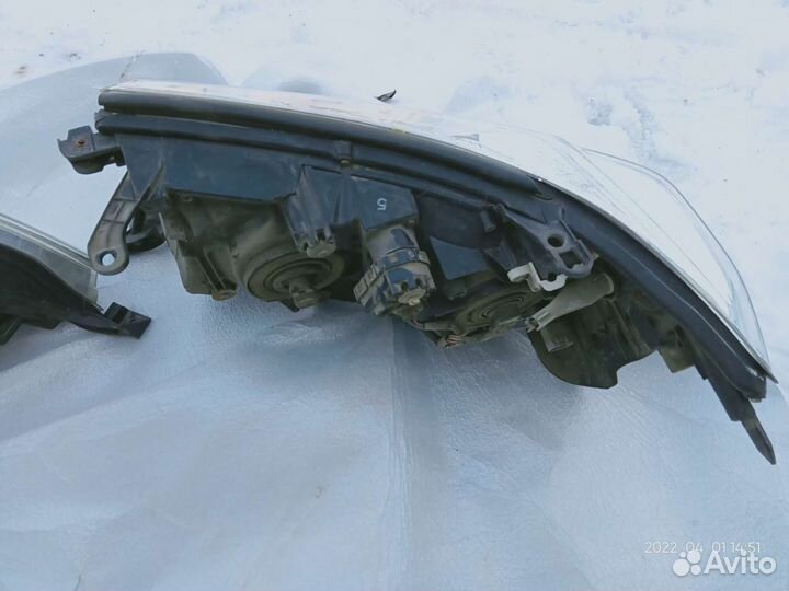 Фары LC 200 оригинал