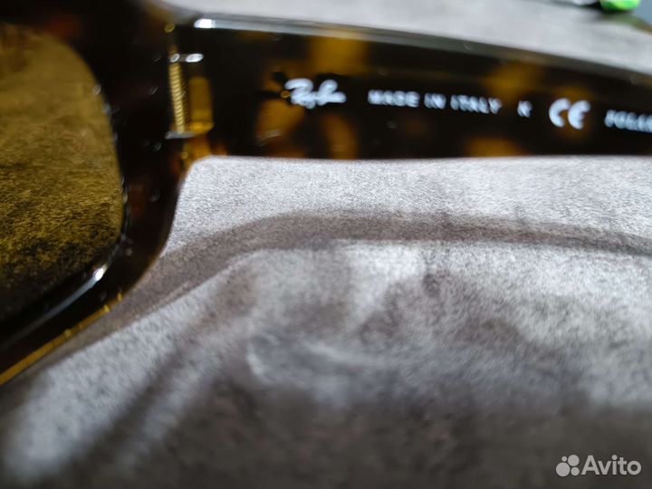 Солнцезащитные очки женские брендовые