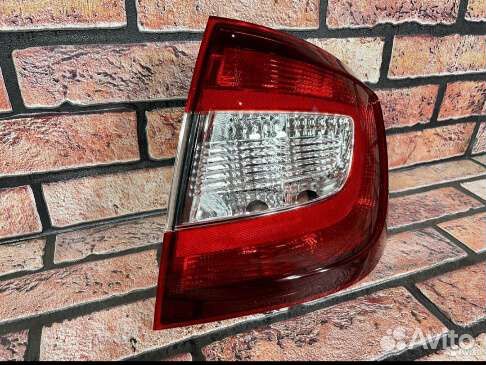 Фонарь задний skoda rapid