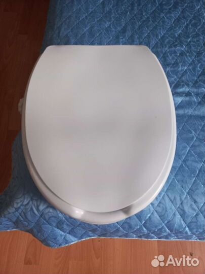 Накладка на унитаз для инвалидов