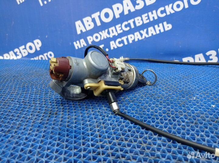 Замок зажигания Nissan Cefiro A33 седан VQ20 2000