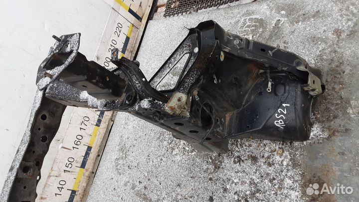 Передняя панель крепления облицовки (телевизор) nissan note E11 рест: 2009-2013