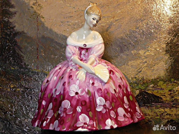 Виктория.Royal Doulton.Фарфор.Англия.Статуэтка