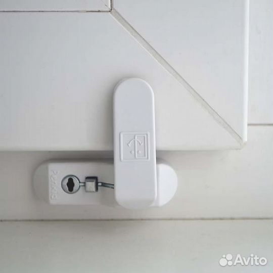 Детский замок - блокиратор на окно