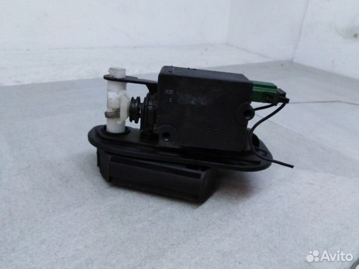 Активатор замка багажника