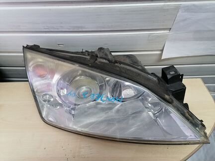 Фара Ксенон передняя правая Ford Mondeo 3