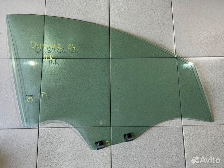 Стекло двери передней правое Renault Duster пробег
