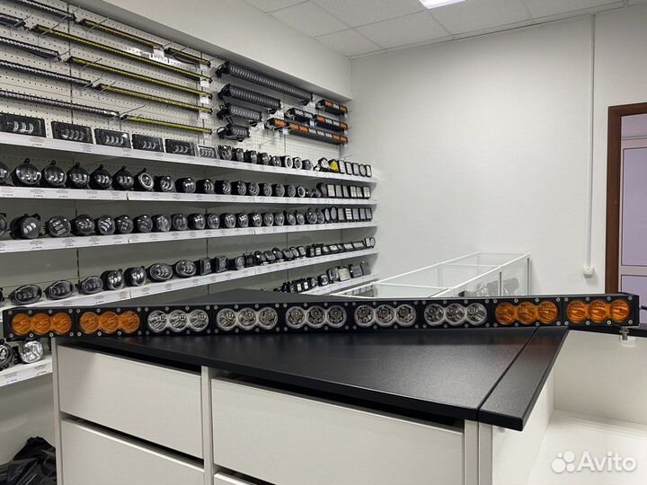 Светодиодная балка комбинированного света CZ-270W