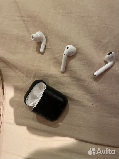 Airpods 1, 2, про и кейс от 1 все оригинал