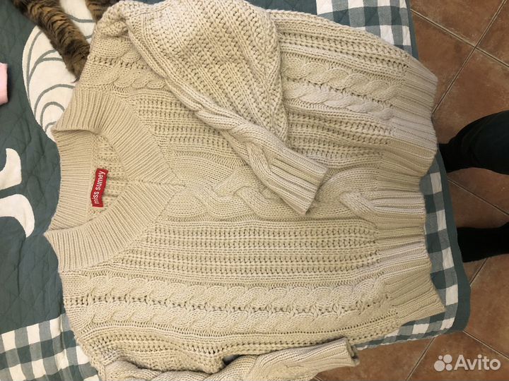 Свитер женский