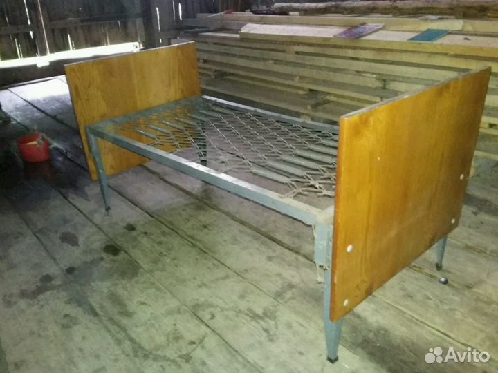 Кровать с панцирной сеткой