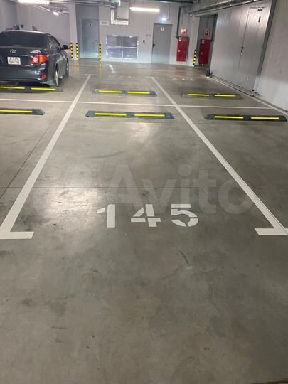 Машиноместо, 13 м²