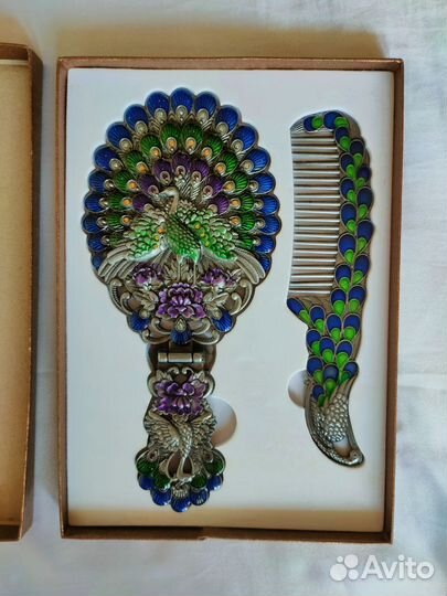 Подарочный набор расческа и зеркало