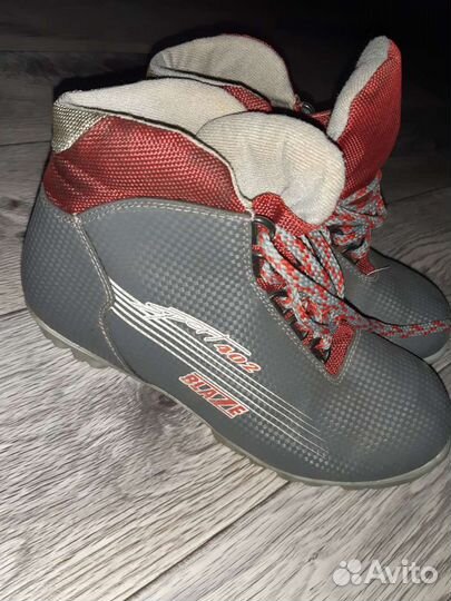 Лыжные ботинки