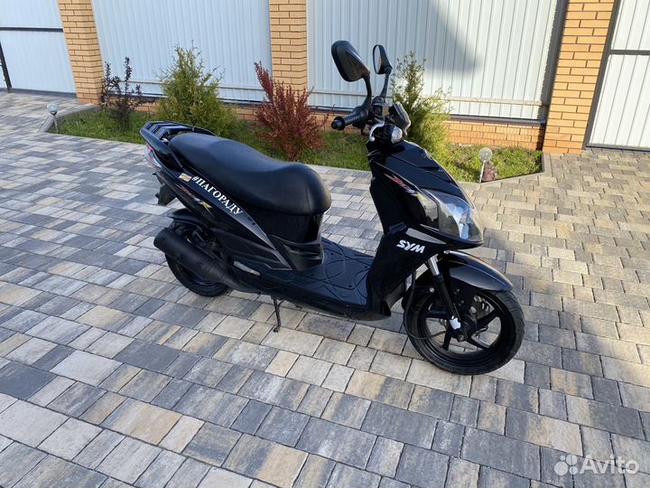 Скутер SYM Jet4 R Naked 50