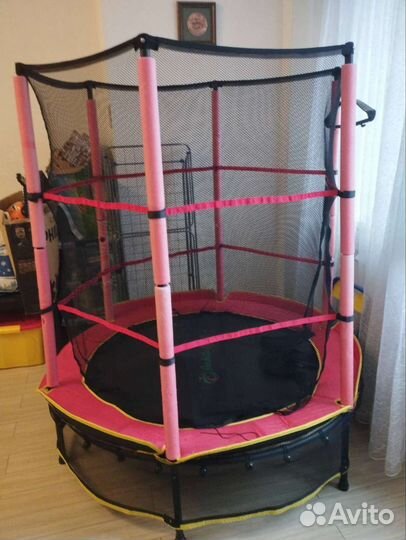 Детский батут с сеткой