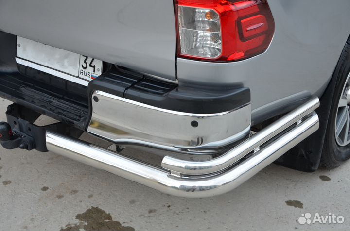 Защита бампера 76/42 мм Toyota Hilux 2015 угловая