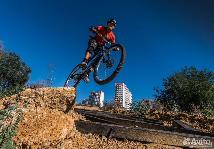 Обучение езде на велосипеде, прыжки, горный байк