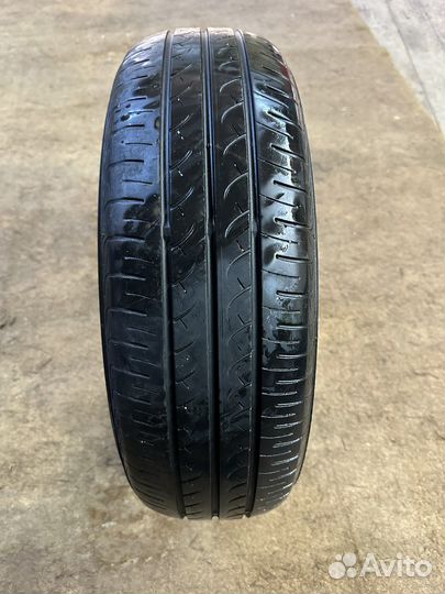 Yokohama BluEarth AE01 185/70 R14