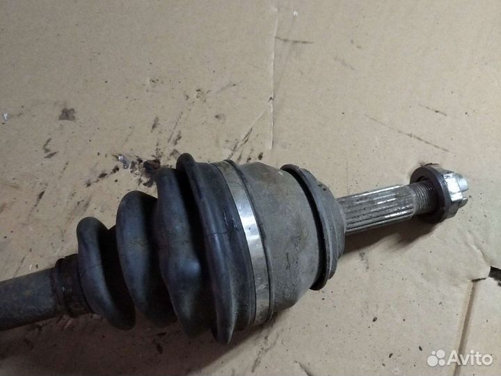 Привод левый Renault Logan