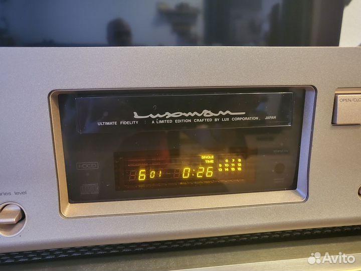 Luxmаn D-700s проигрыватель CD Hi-End