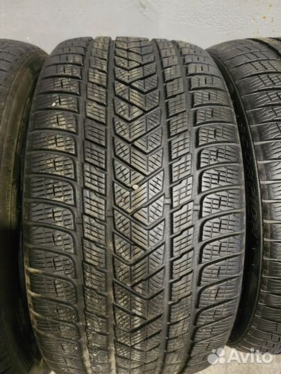 Pirelli Scorpion Winter 295/35 R21 и 315/30 R22 107V