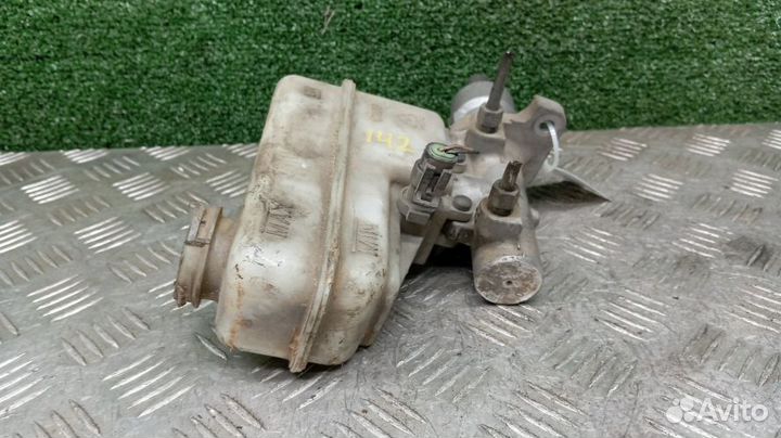 Главный тормозной цилиндр Chevrolet Captiva