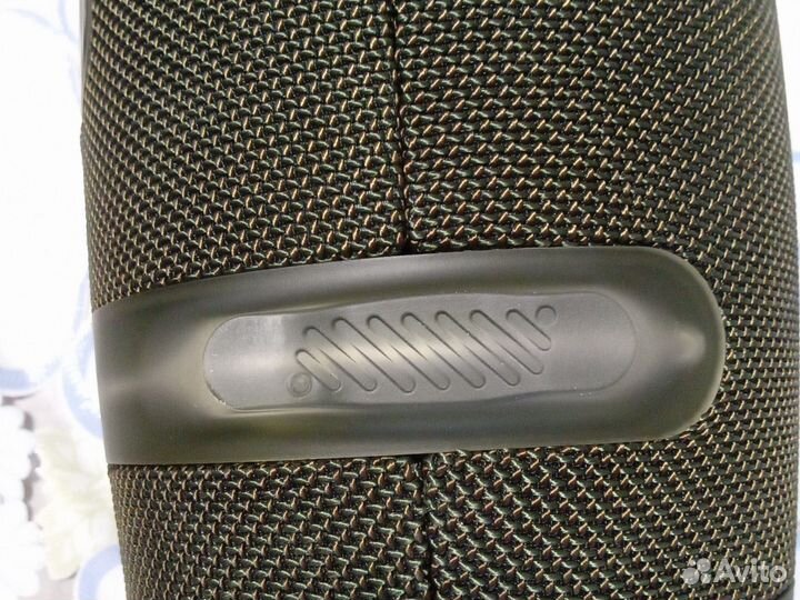 Портативная колонка jbl