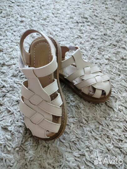 Сандалии для девочки
